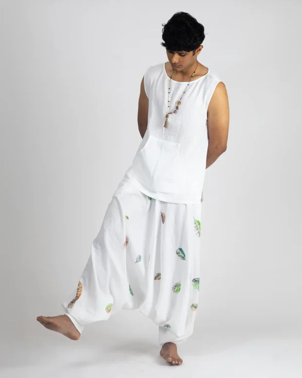 Alternative view of White Sleeveless Top with Printed Harem Pants
