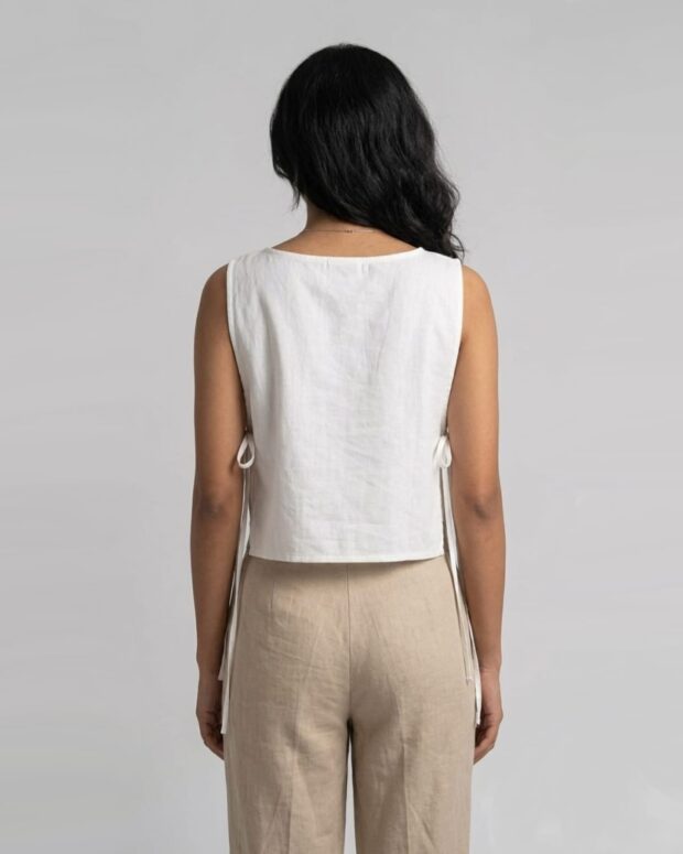 Alternative view of Minimalist sleeveless crop top
