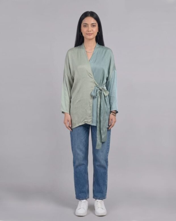 Elegant wrap-style top